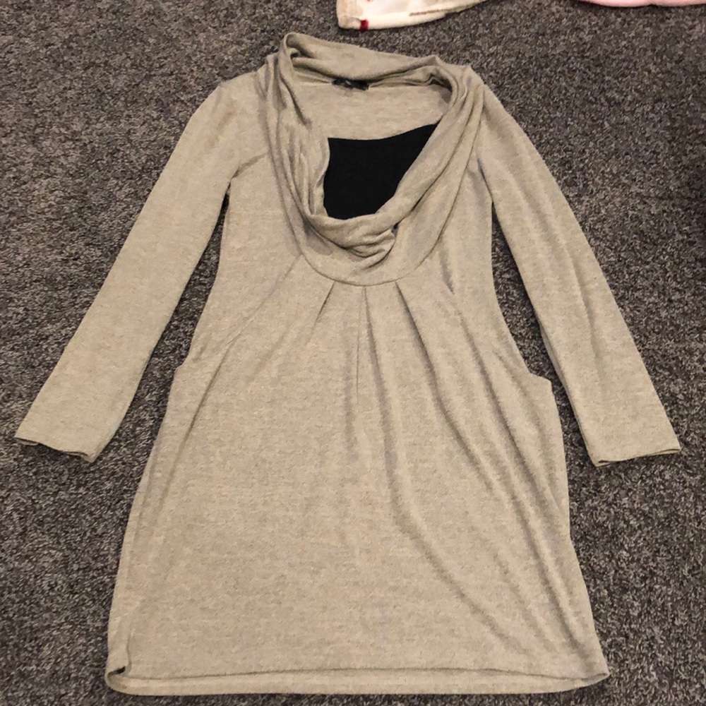 Size M Cowel neck sweater dress with pockets